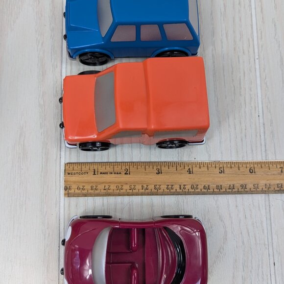 Battat 3 car toy garage w/ cars truck keys playset - Picture 6 of 8